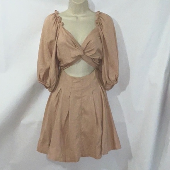 Mable Dresses & Skirts - NWT, Puffed Sleeve Mini Dress, Size M